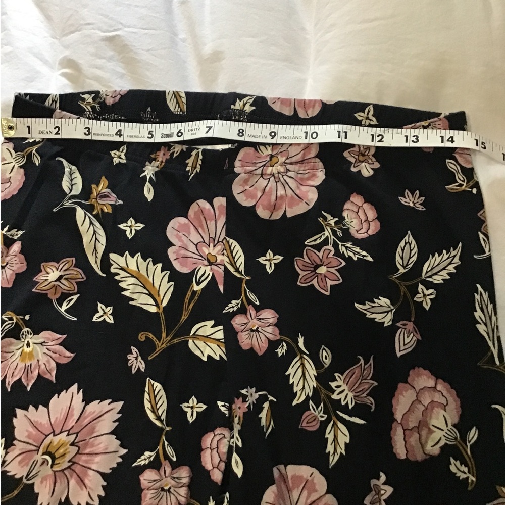 Women’s size extra-large old Navy leggings - Picture 5 of 5